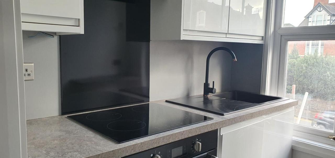 Studios At 74 Swindon Ngoại thất bức ảnh